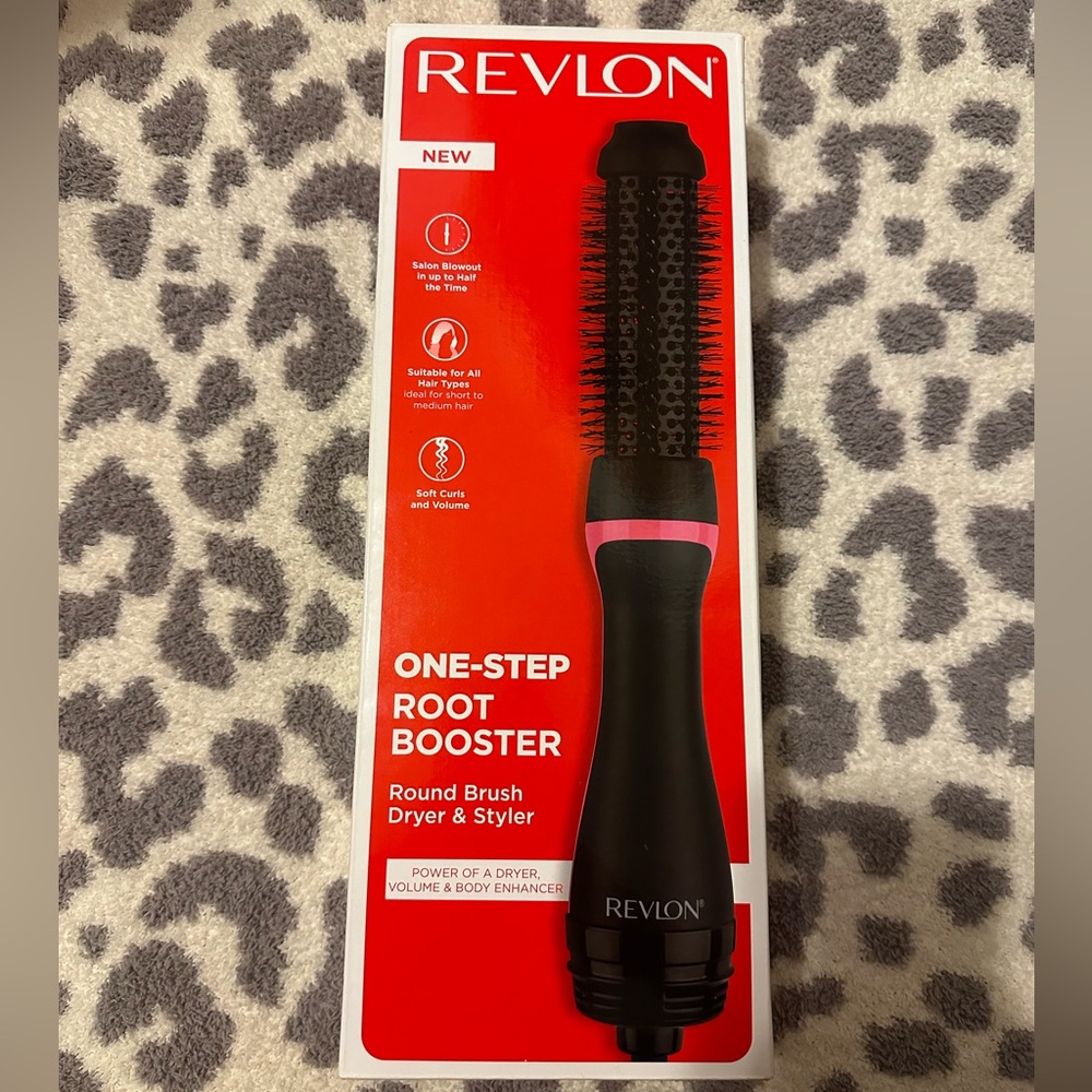 Revlon Round Brush Styler and Dryer - Picture 2 of 8
